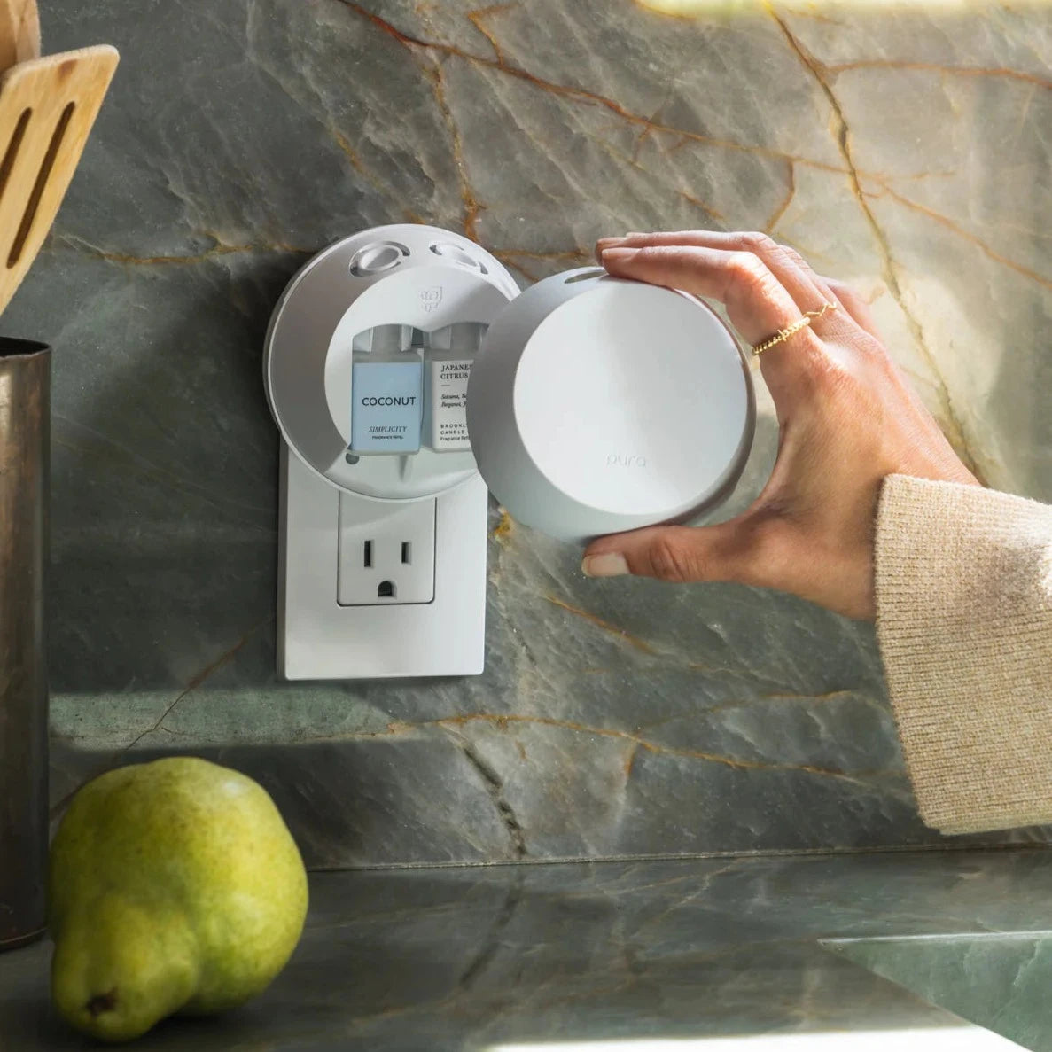 Pura 4 Smart Diffuser Device