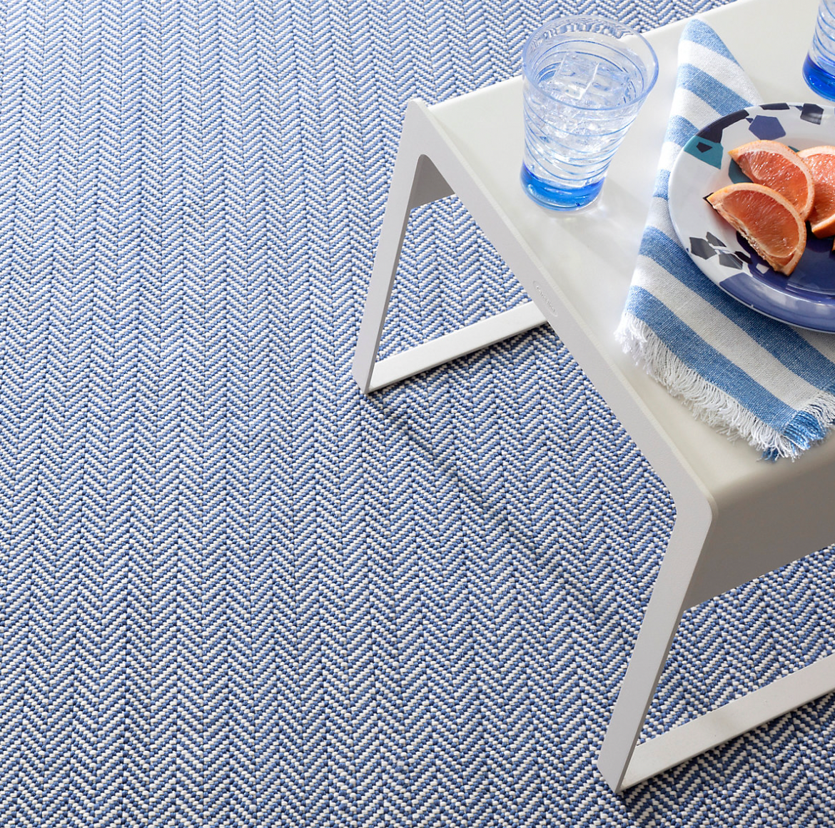 Dash & Albert Herringbone Denim & Ivory Indoor/Outdoor Rug