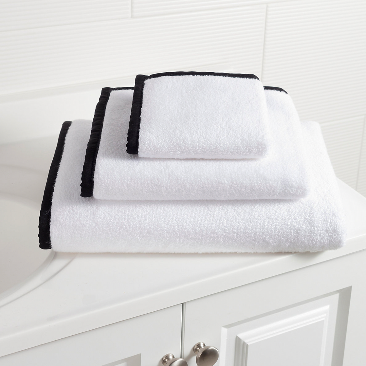 Pine Cone Hill Signature Banded White/Black Towel