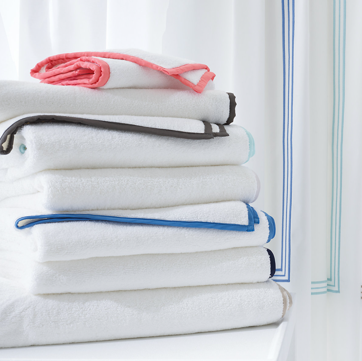 Pine Cone Hill Signature Banded White/Black Towel