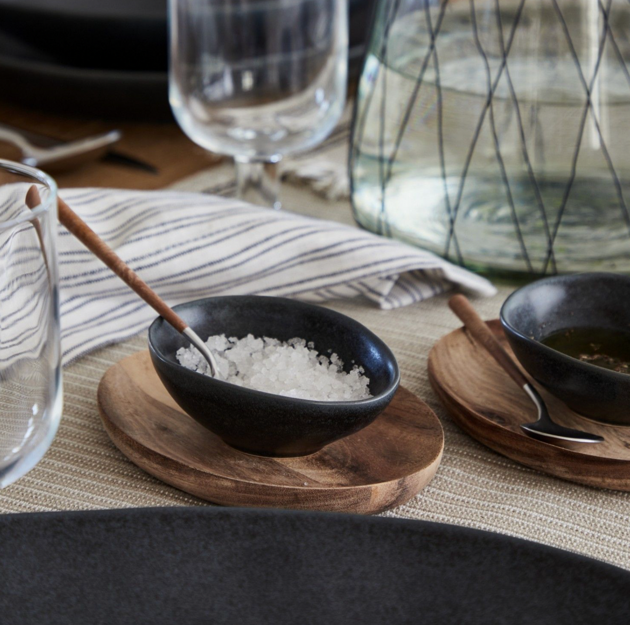 Costa Nova Livia Oval Bowl, Black