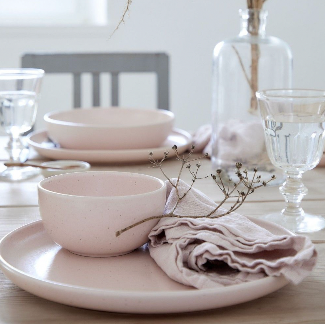 Casafina Pacifica Dinner Plate, Marshmallow Rose