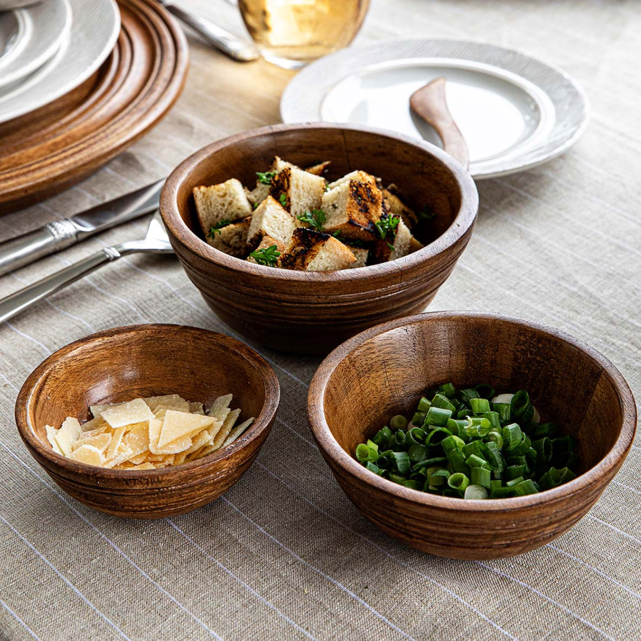Juliska Bilbao Wood Nesting Bowl Set