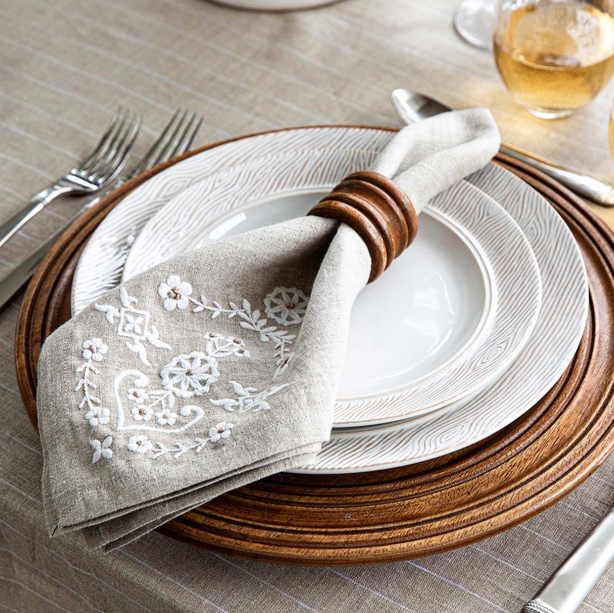 Juliska Bilbao Wood Charger