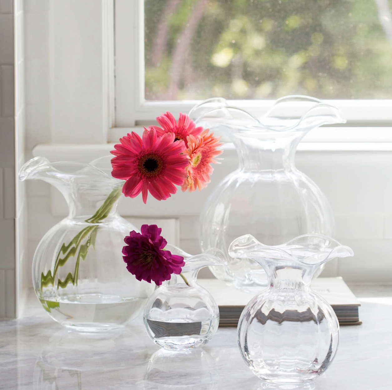 VIETRI Hibiscus Glass Vase, Medium