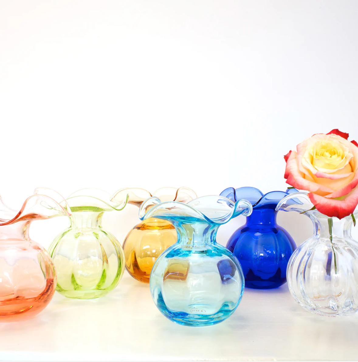 VIETRI Hibiscus Glass Green Bud Vase