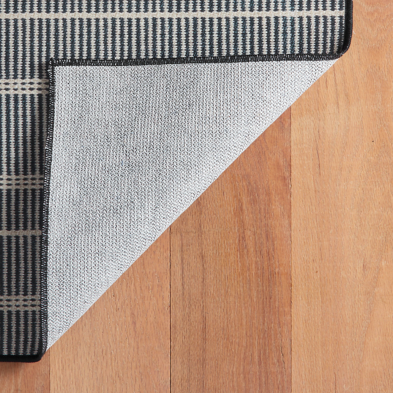 Dash & Albert Samson Washable Rug, Black
