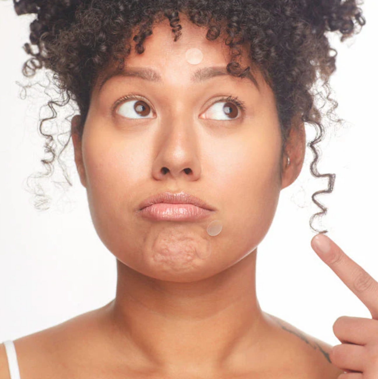 Patchology Not A Spot: Gunk Absorbing Hydrocolloid Dots