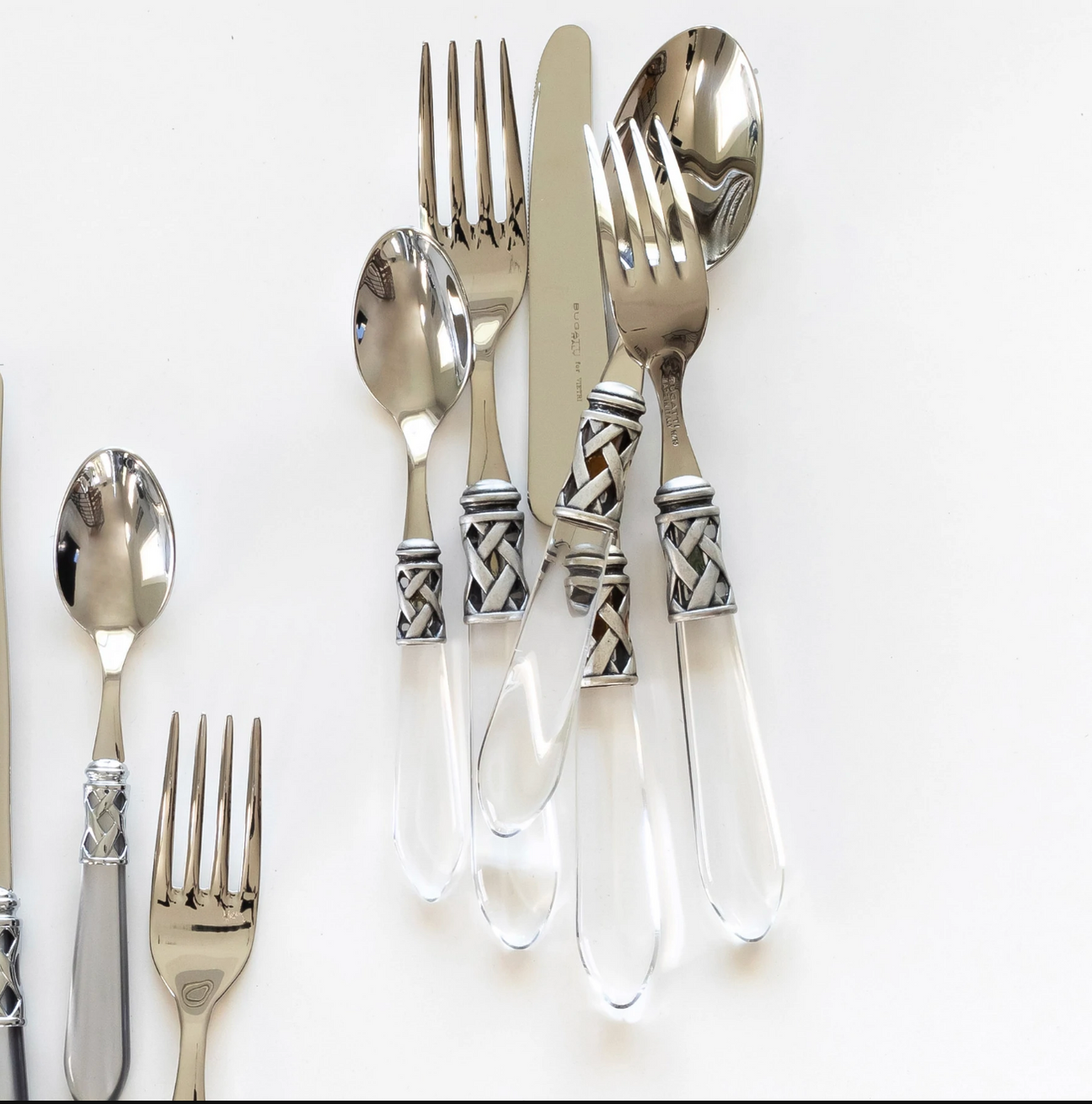 VIETRI Aladdin Antique & Ivory Five-Piece Place Setting