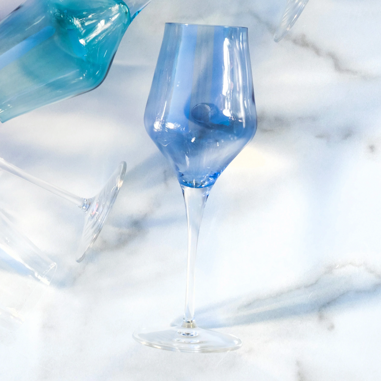 VIETRI Contessa Blue Stem White Wine Glass