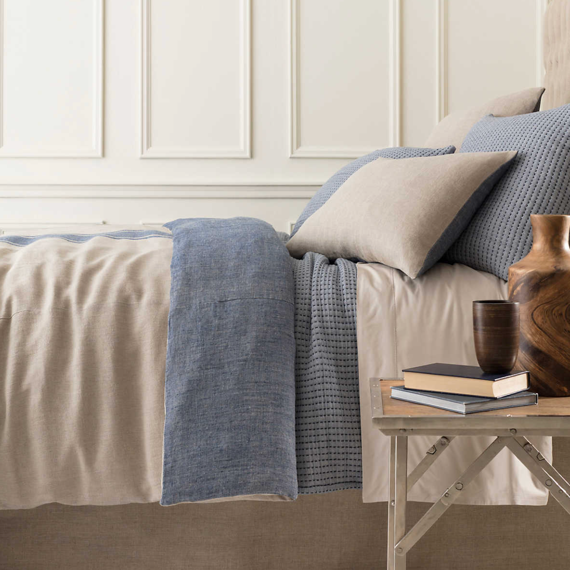 Annie Selke Pick Stitch Matelassé Coverlett, Navy